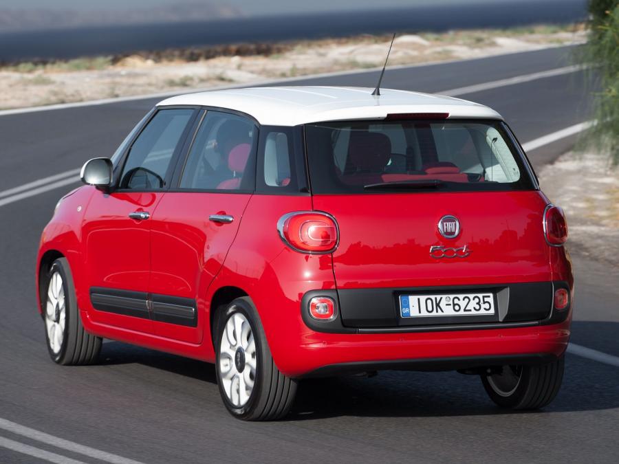  Fiat 500L 2012 года  (фото 2 из 84)